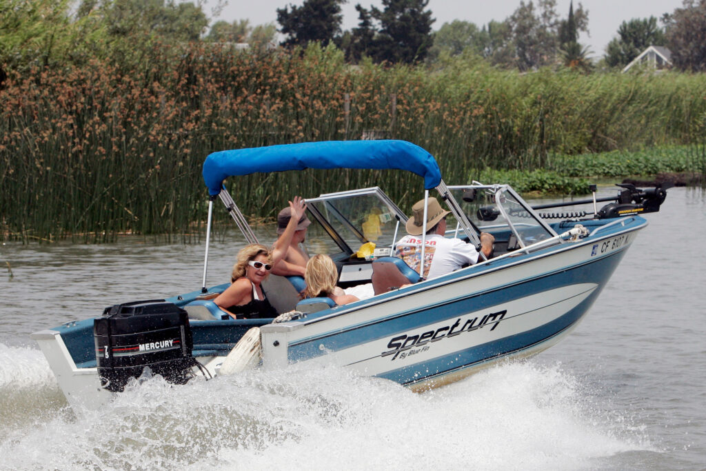 Boaters enjoy a day on the delta near Bethel Island, Calif. on Saturday, June 28, 2008. (Tue Nam Ton/Photographer)